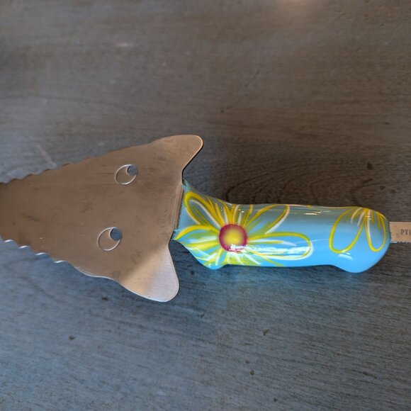 PYLONES Filou Adore Les Fluers Dog Design Shape Cake, Pie, Pizza Server - Picture 3 of 4